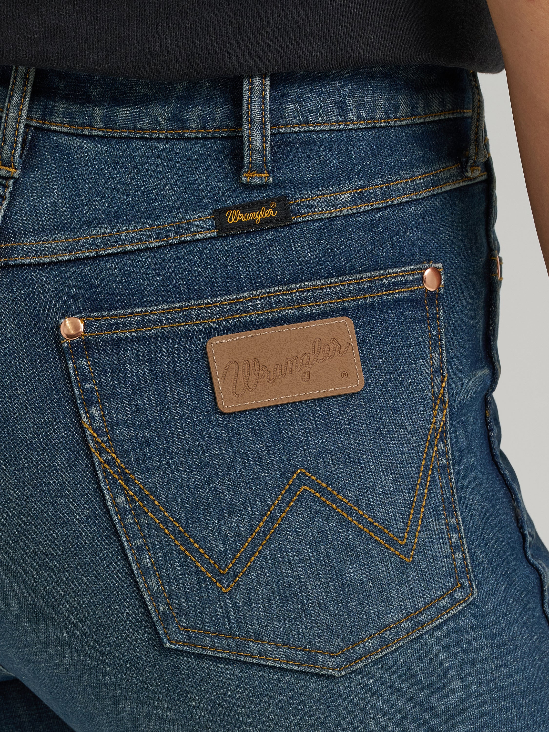 Lainey Wilson Boot Hugger Jeans Boho Wash / 2832
