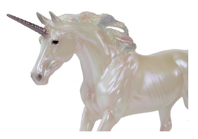 Breyer TR Zena Unicorn%