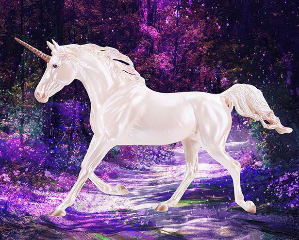 Breyer TR Zena Unicorn%