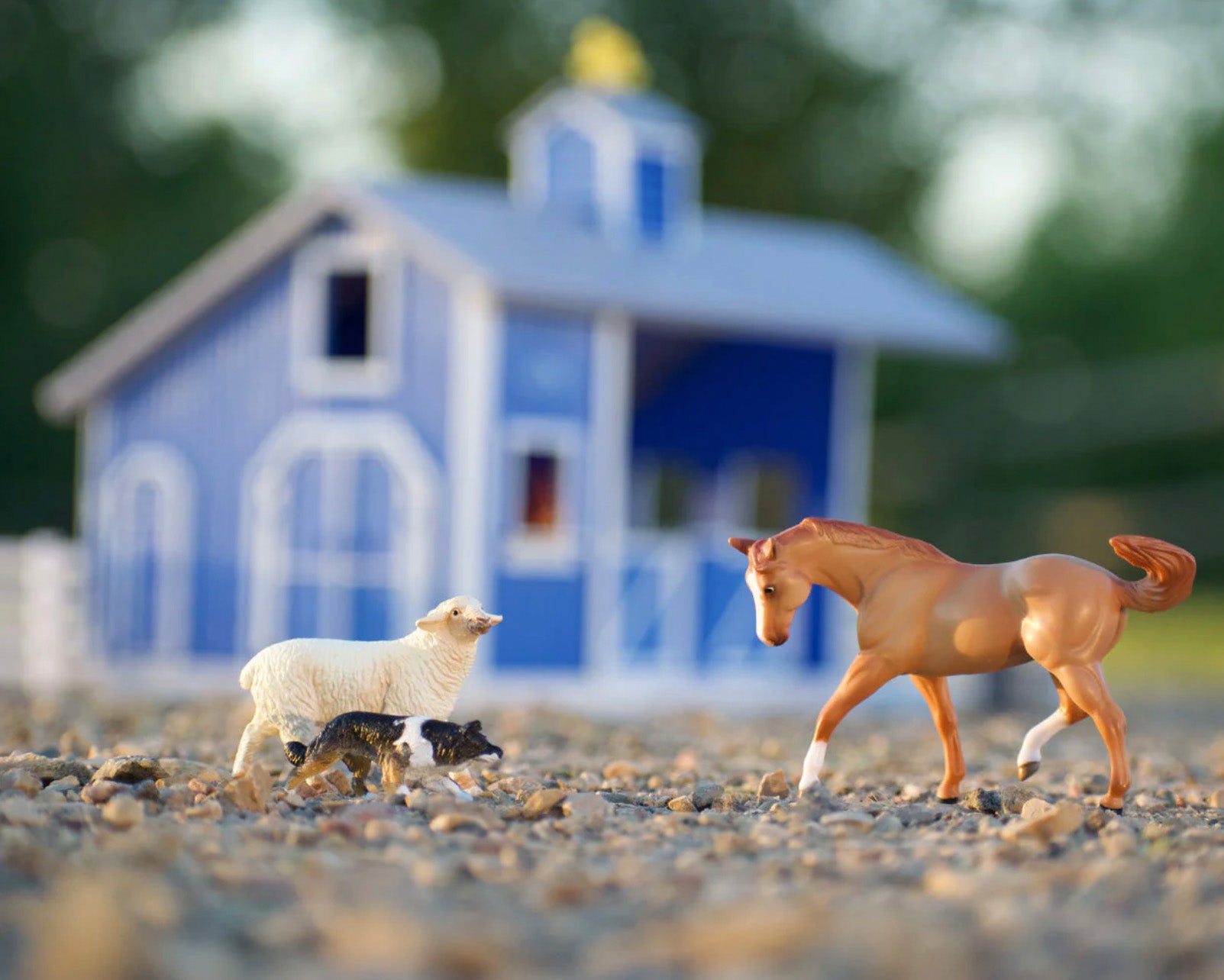 Breyer Farms Home at the Barn Playset