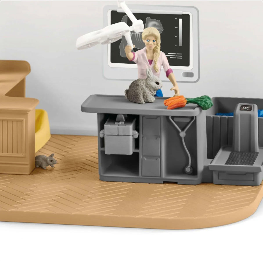 Schleich Veterinarian Practise w/Pets