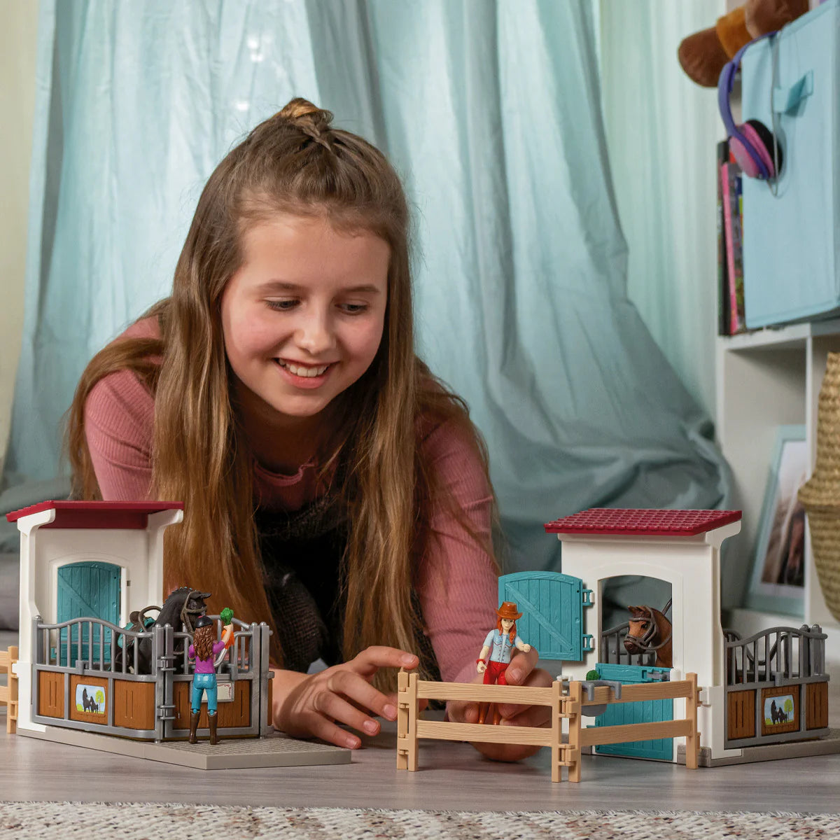 Schleich Horsebox Lisa & Storm