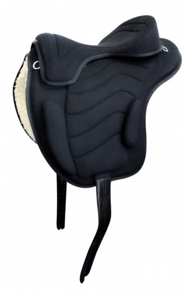 Treeless Saddle (17.0 Black)%