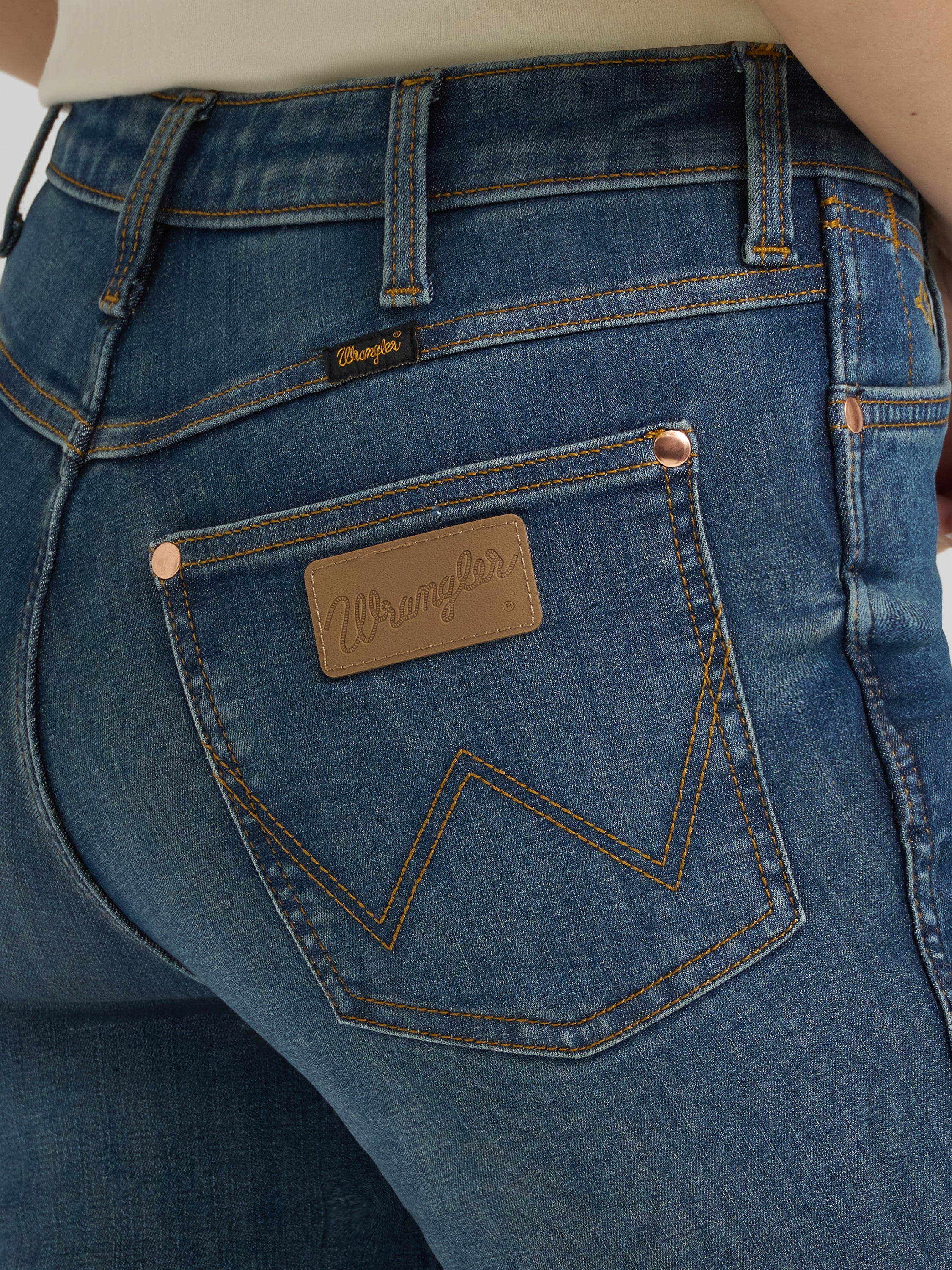 Lainey Wilson Boot Hugger Jeans Boho Wash / 2832