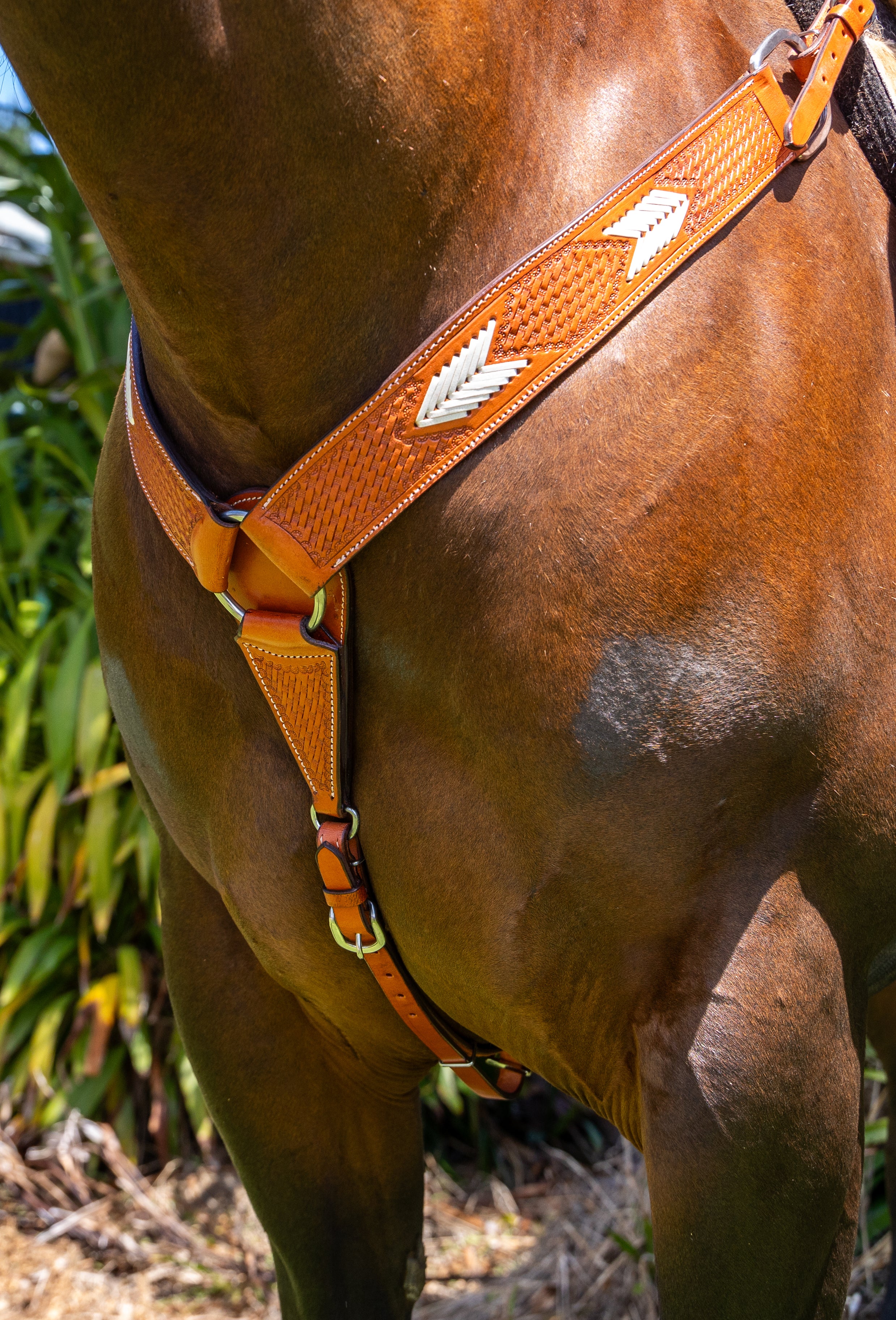 Origin Heavy Buckstitch Breastplate