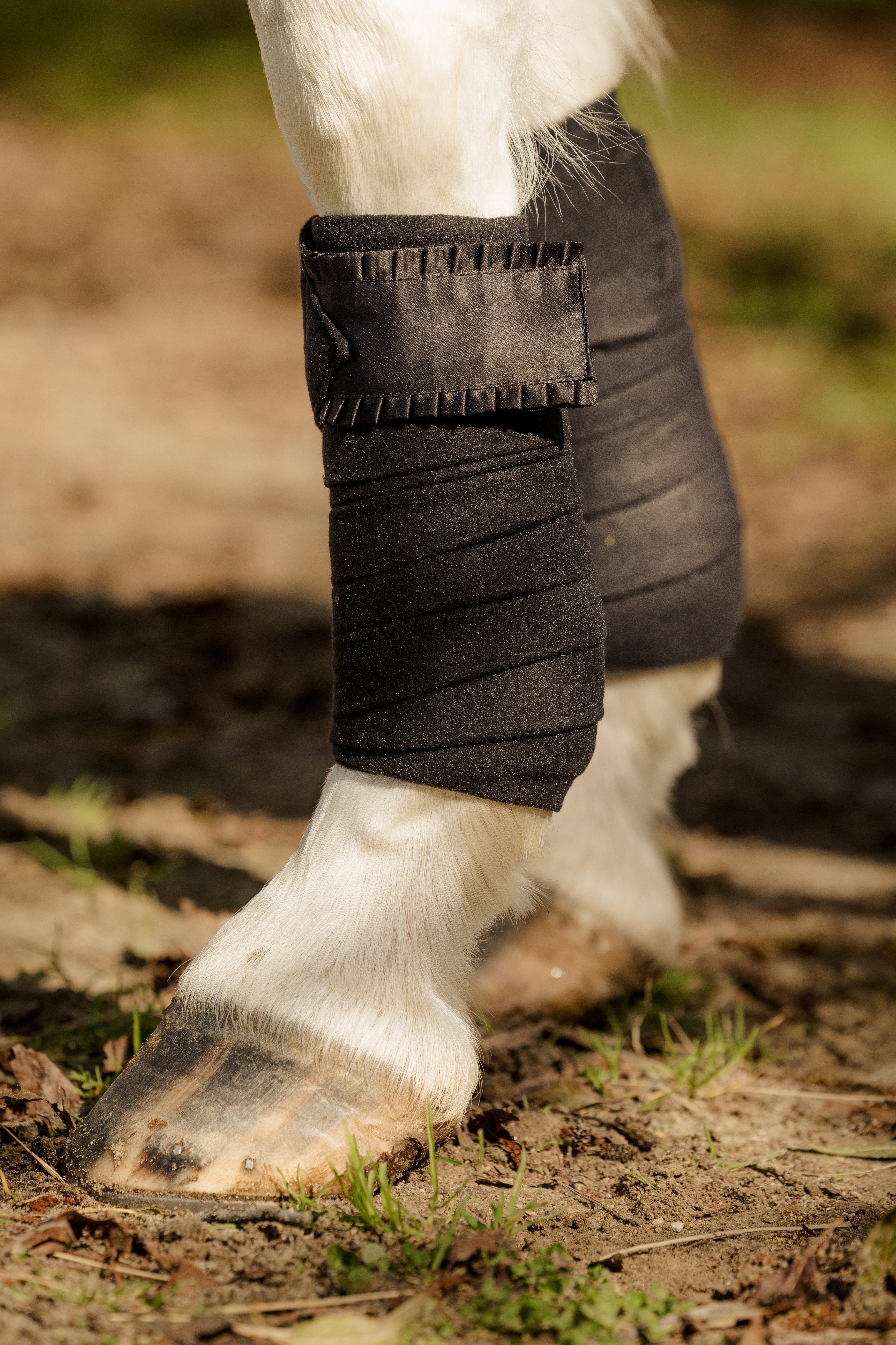 Enzo Ruffle Satin Fleece Bandage(Black)