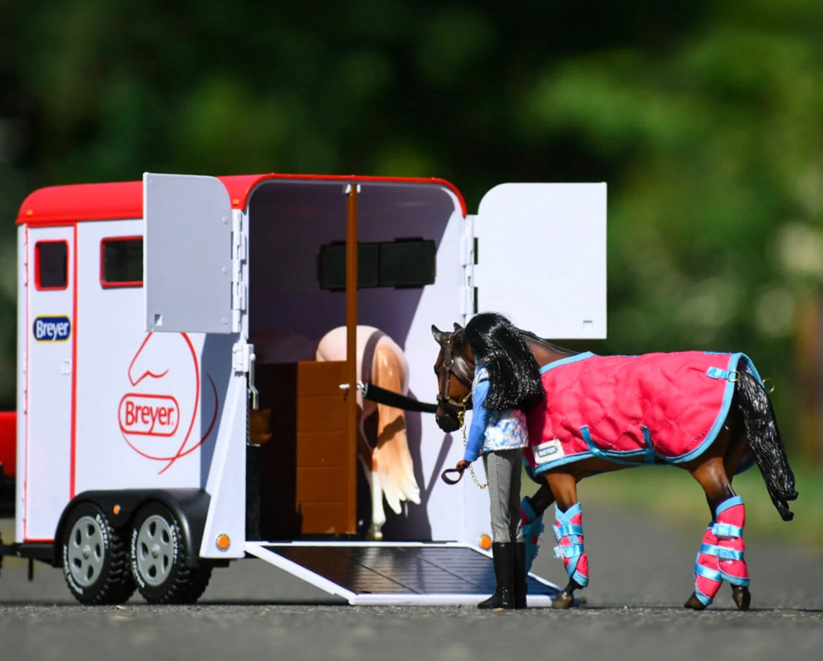 Breyer Traditional Series Trailer