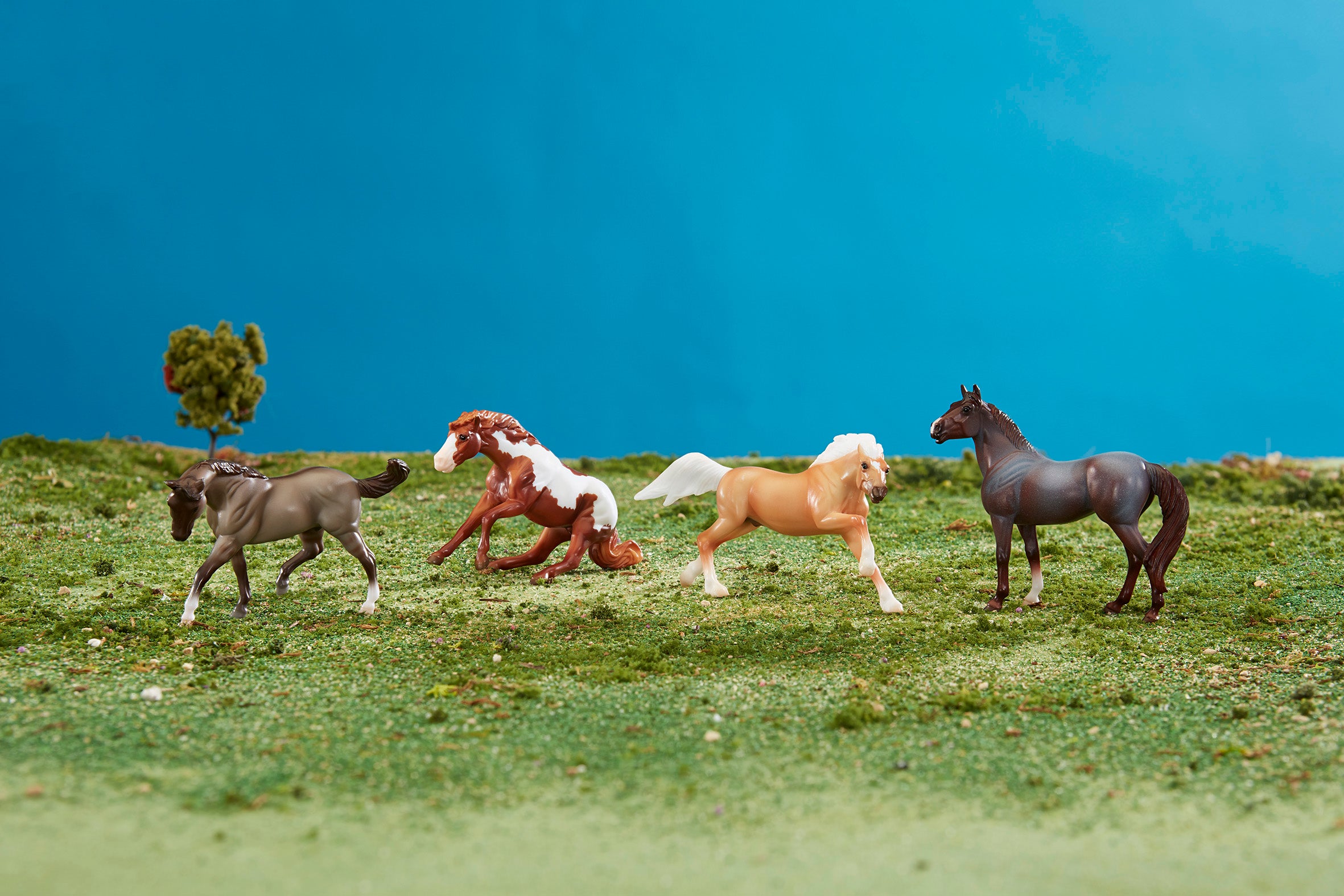Breyer Stablemates Wild at Heart%