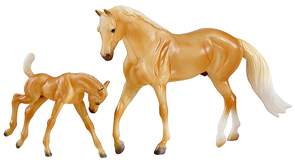 Breyer Classics Palomino Morgan and Foa%
