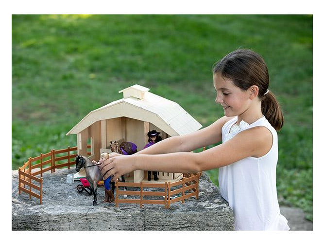 Breyer Classics West Wind Stable%