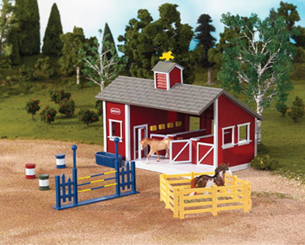 Breyer Stablemates Red Stable Set%
