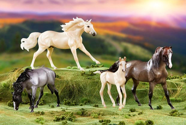Breyer TR Cloud's Encore%