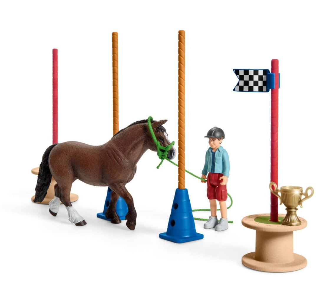 Schleich Pony Agility Race%