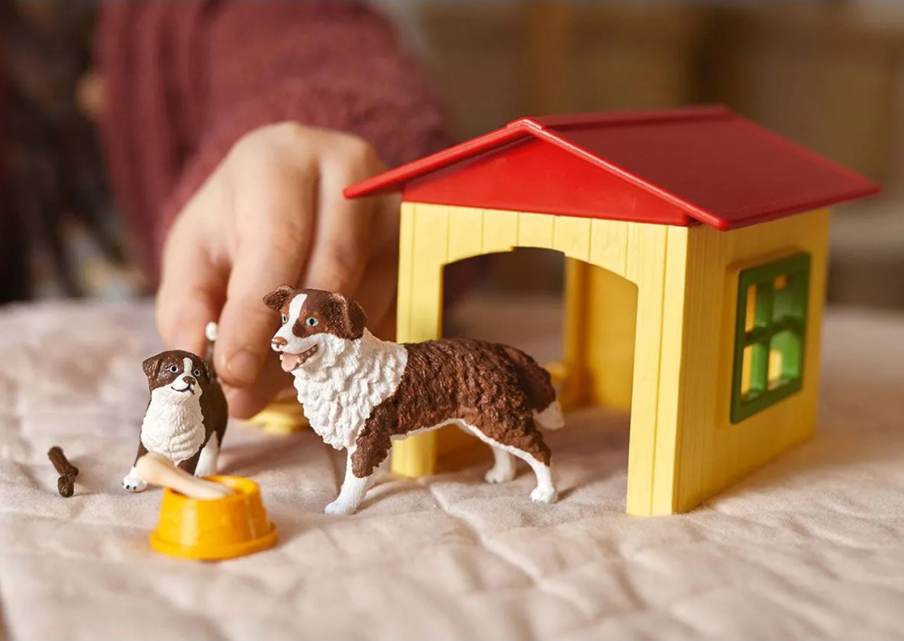 Schleich Friendly Dog House