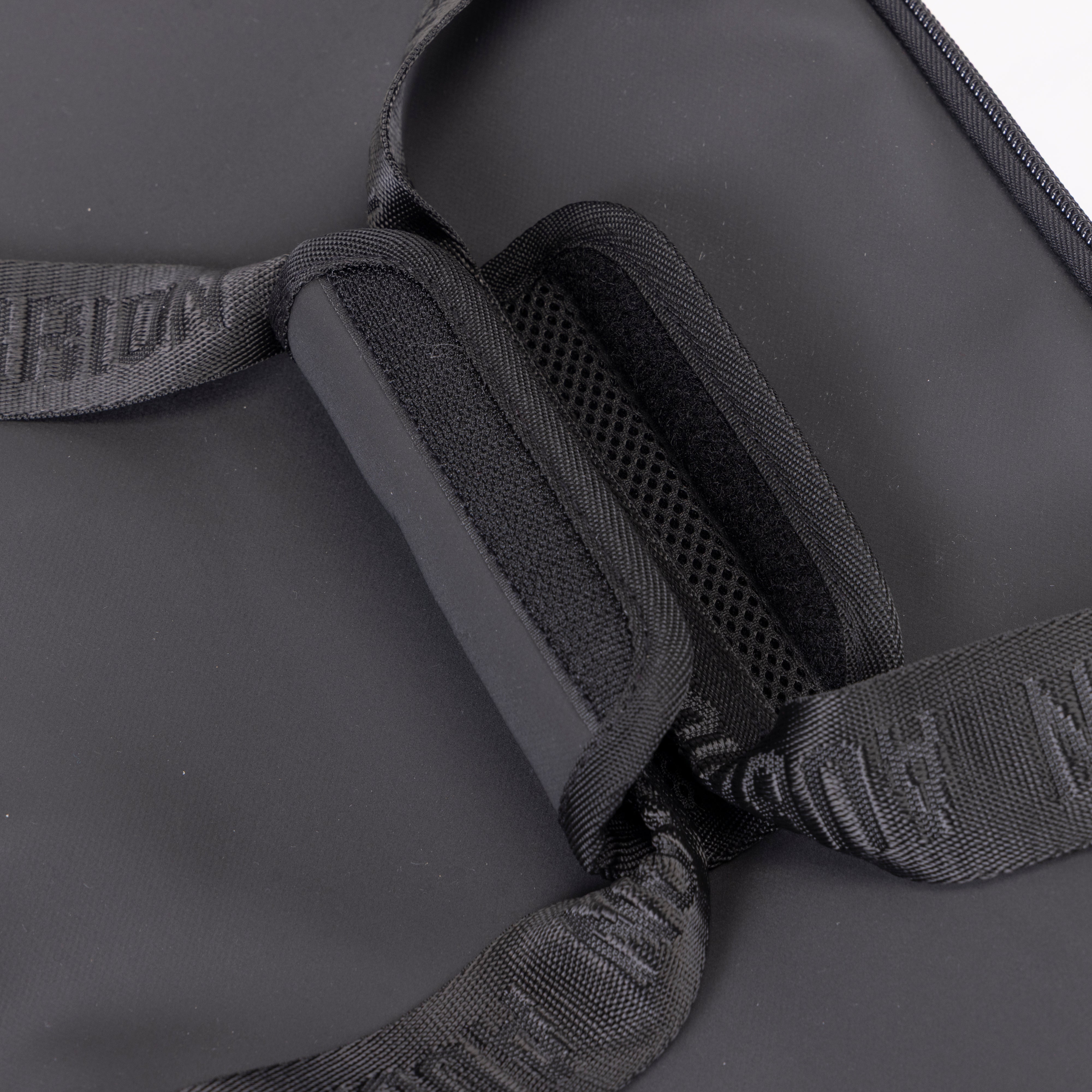 Shires React Holdall Black / All